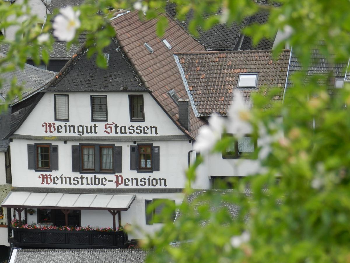 Weingut Stassen Hotel Oberheimbach Eksteriør billede