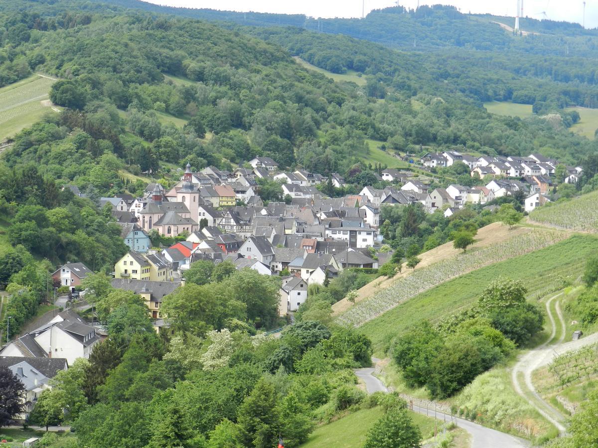 Weingut Stassen Hotel Oberheimbach Eksteriør billede